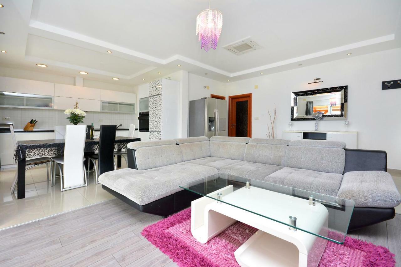 Beach Apartman Petra ポドストラナ エクステリア 写真