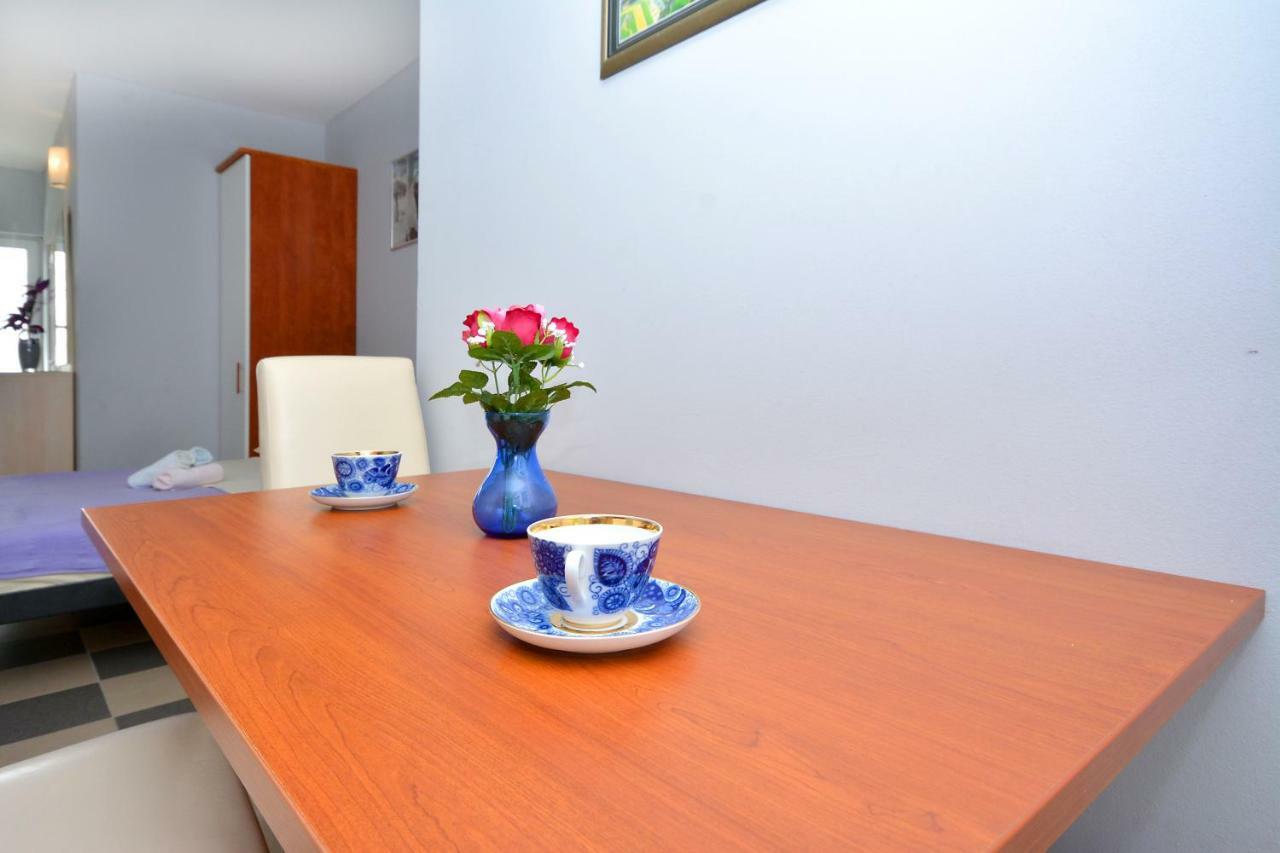 Beach Apartman Petra ポドストラナ エクステリア 写真