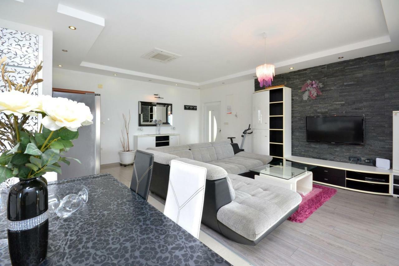 Beach Apartman Petra ポドストラナ エクステリア 写真